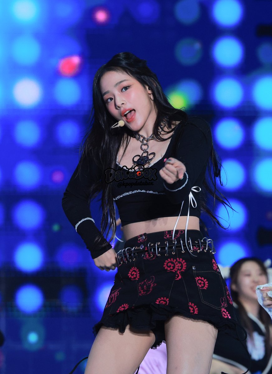 kpopdatabox's tweet photo. 231010 Minji at The Fact Music Awards TMA  

#NEWJEANS #뉴진스 #민지 #김민지 #MINJI #ミンジ #Kpop #4K https://t.co/wyhhJIDM02