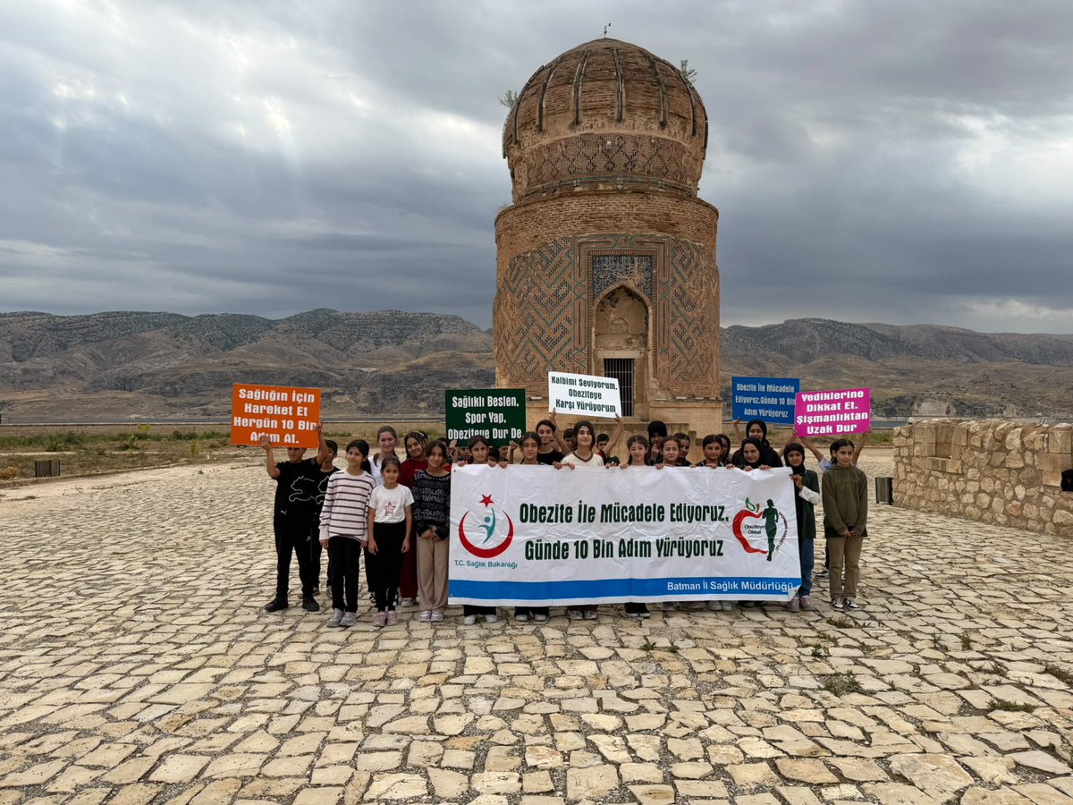 HasankeyfTSM's tweet photo. Hasankeyf Toplum Sağlığı Merkezi olarak,Hasankeyf Ortaokulu ve Hasankeyf İmam Hatip Ortaokulu öğrencilerimizin katılımıyla fiziksel aktivitenin önemine dikkat çekmek için yürüyüş etkinliği düzenlendi.
@batmanilsaglik https://t.co/4Pixs26Iy3