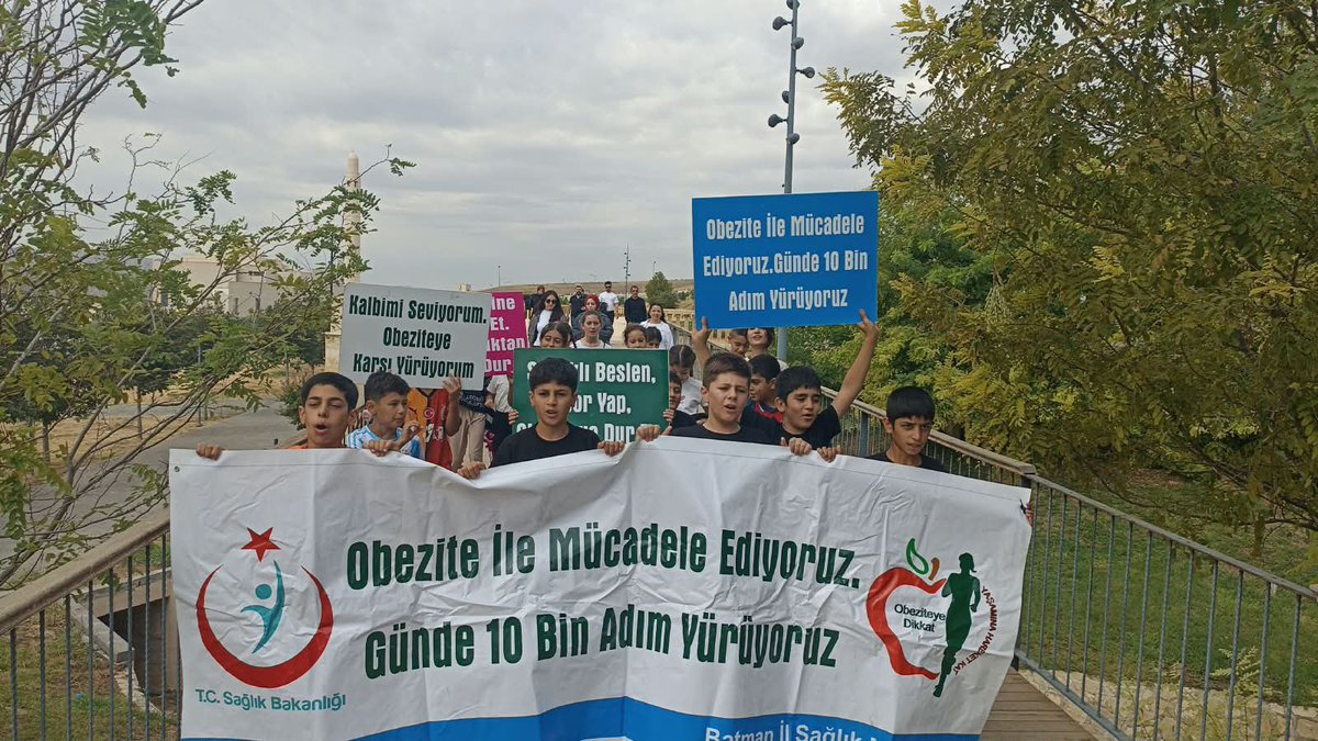 HasankeyfTSM's tweet photo. Hasankeyf Toplum Sağlığı Merkezi olarak,Hasankeyf Ortaokulu ve Hasankeyf İmam Hatip Ortaokulu öğrencilerimizin katılımıyla fiziksel aktivitenin önemine dikkat çekmek için yürüyüş etkinliği düzenlendi.
@batmanilsaglik https://t.co/4Pixs26Iy3