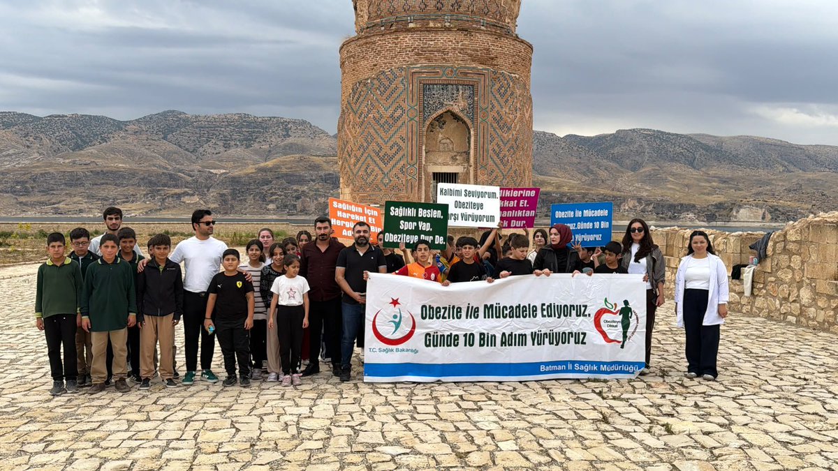 HasankeyfTSM's tweet photo. Hasankeyf Toplum Sağlığı Merkezi olarak,Hasankeyf Ortaokulu ve Hasankeyf İmam Hatip Ortaokulu öğrencilerimizin katılımıyla fiziksel aktivitenin önemine dikkat çekmek için yürüyüş etkinliği düzenlendi.
@batmanilsaglik https://t.co/4Pixs26Iy3
