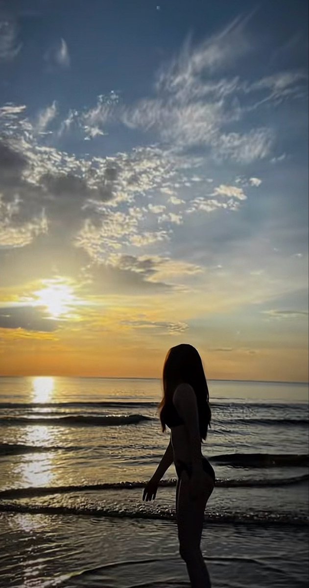 Myu1r5's tweet photo. Mấy anh follow bé đi rồi bé rep nè😘 https://t.co/suaeLTKfAo