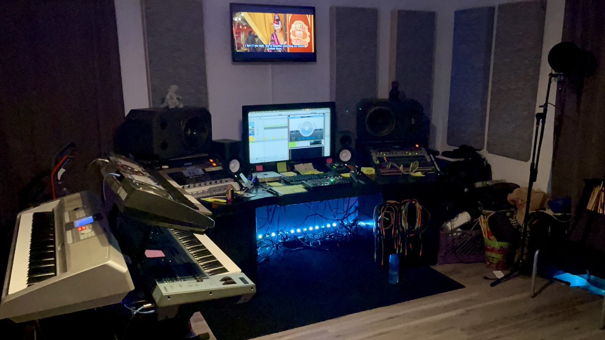 Itsphebeats's tweet photo. Late night ๐๐๐ cook up sessionโฆ๐จ๐พโ๐ณ#itsPhe #ChefBoyarPhe #Studio #Beats
But first, I must partake in the devilโs lettuce that I grew myself. ๐๐ฅฌ๐จ๐พโ๐พ๐ฎโ๐จ๐จ #BubbaKush #GrowYourOwn
#CannabisCommunity #Healthy #Inspired https://t.co/yFzXsEWZ4k