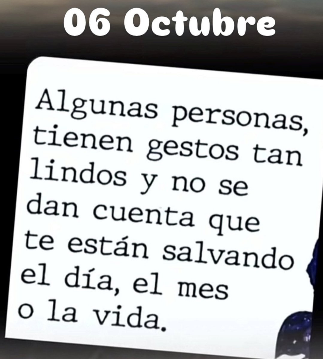 Josecrel's tweet photo. Feliz martes 😉👙💞💐💋 https://t.co/IoBzVv4xZk