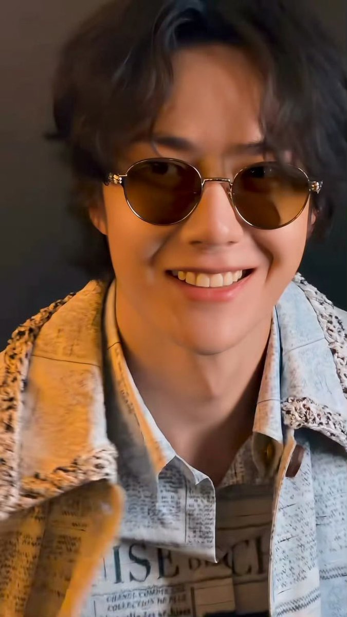 yoke9825's tweet photo. @Shark_Shop1997 @Deknoiyaya1 คนหล่อ

WANG YIBO CHANEL PFW SS27
#WangYiboxChanelSS27 #Chanel
#CHANELSpringSummer #ChanelSS27 #WangYibo https://t.co/0F1pObPQdb
