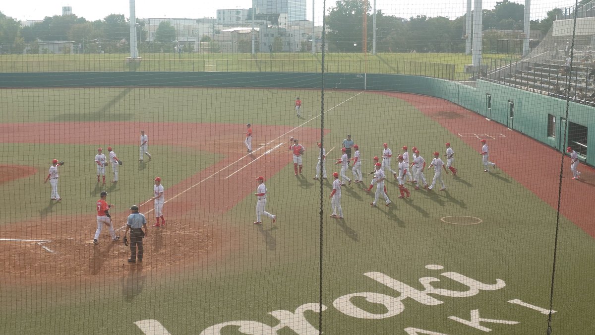 shakaijin_base's tweet photo. 三菱重工Eastが日本選手権の関東最終切符を争う代表決定戦で日立製作所を1−0と下した。
都市対抗首位打者賞の武田健吾の本塁打による1点を3投手の継投で守った。2年ぶり12度目の本大会出場を決めると、等々力球場が歓喜に沸いた。
都市対抗は一昨年優勝。京セラドームでは2021年の準優勝超えに挑む。 https://t.co/Jx3ZabKgrK