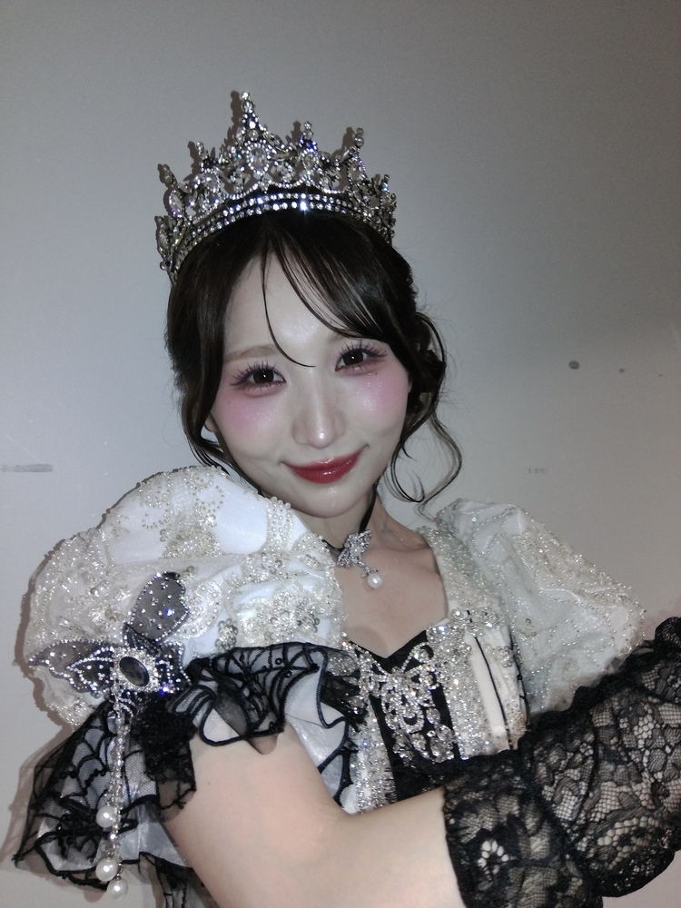 qj_web's tweet photo. #CANDYTUNE #小川奈々子 の生誕祭ライブ！
キラキラ衣装を南なつが激写

🔽写真4枚📸🧡
https://t.co/PU4ALbhF3C

🔽南なつ撮影のフォトブック『#なつぐらふぃー』予約受付中📚
https://t.co/uyTFNJM0rD

@natsu_ct0317 @nachico_ct1001
#小川奈々子生誕祭 https://t.co/tCIuzIz0EI