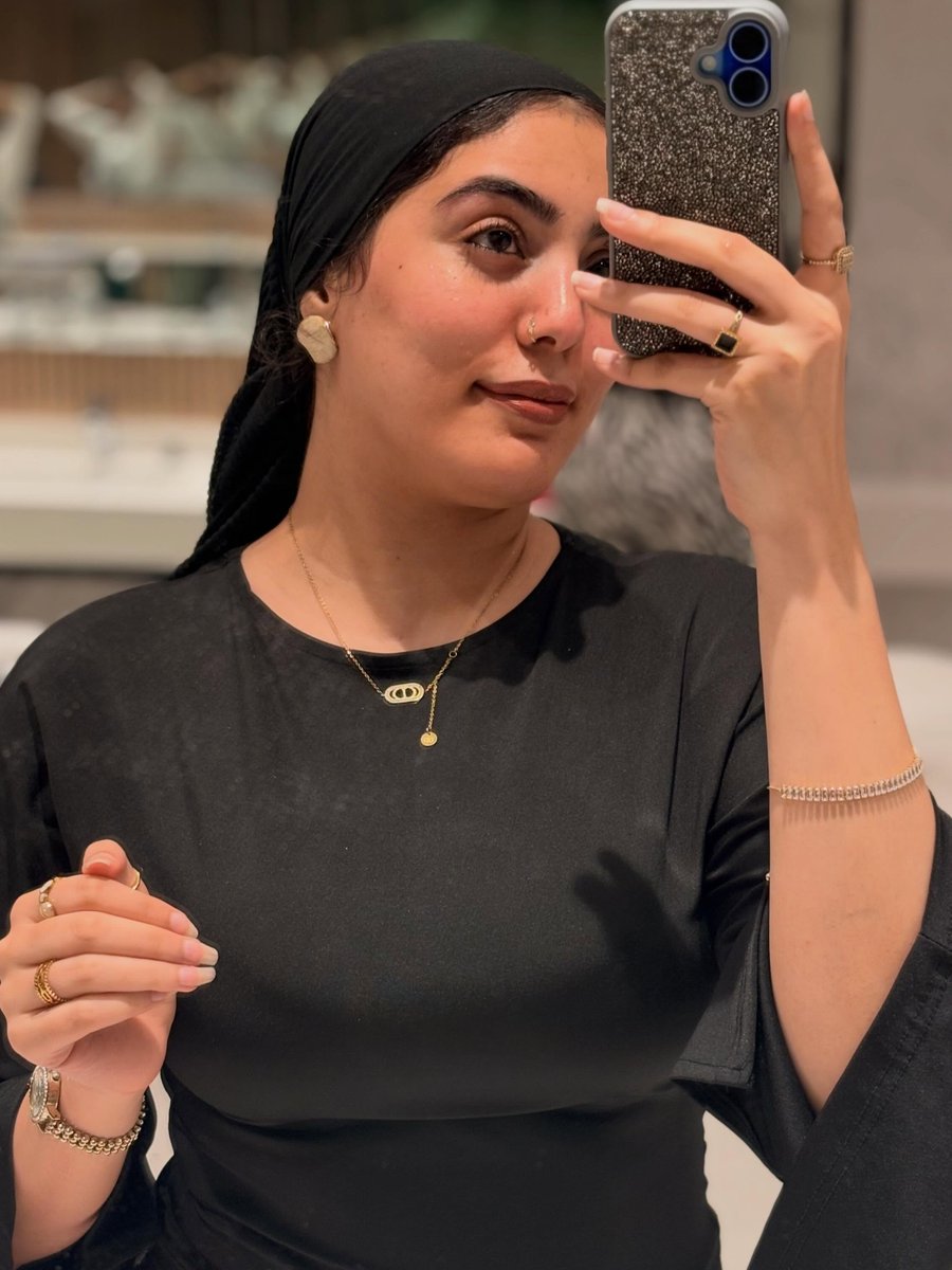 AnaShenoo's tweet photo. بعشق فحولتك https://t.co/U1CrNIvSzL