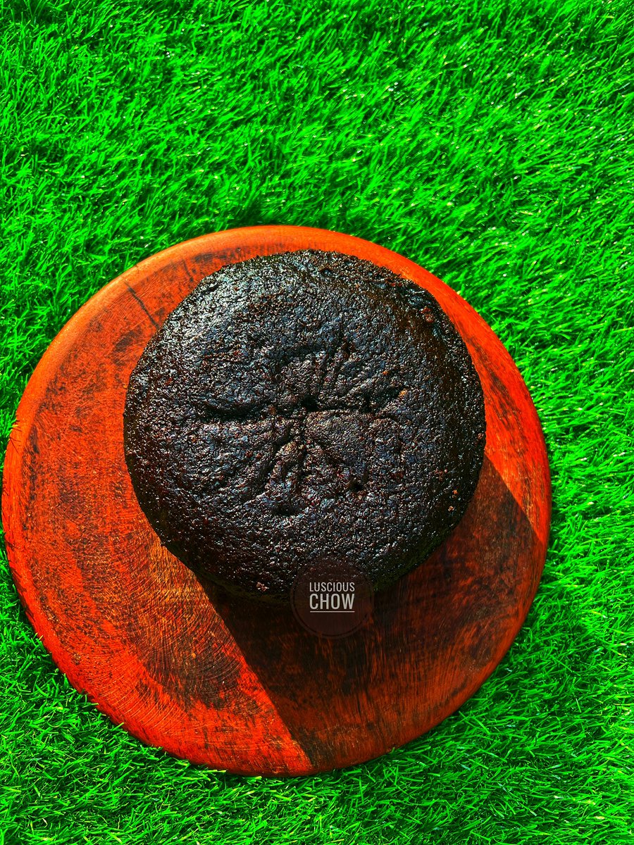 adaezennaji_'s tweet photo. How do you like your chocolate cake?

Round or rectangle ?😁 https://t.co/TvW6K2ouSJ