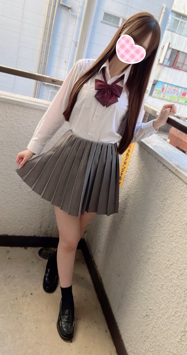 CamClojp's tweet photo. 新進気鋭到来ッ！
イマドキ"CUTE"トレンド満載。

《🔰ももちゃん》

ビジュ良し。スタイル良し。愛嬌良し。
非の打ち所ナシの激カワフレッシュ爆誕ッ！！
お手入れの行き届いた艶髪にサラ艶ロングヘアー。
透き通る白肌が可愛さをより一層引き立てる♪
伸び代∞期待の新人！ https://t.co/TOGuP9PNhc
