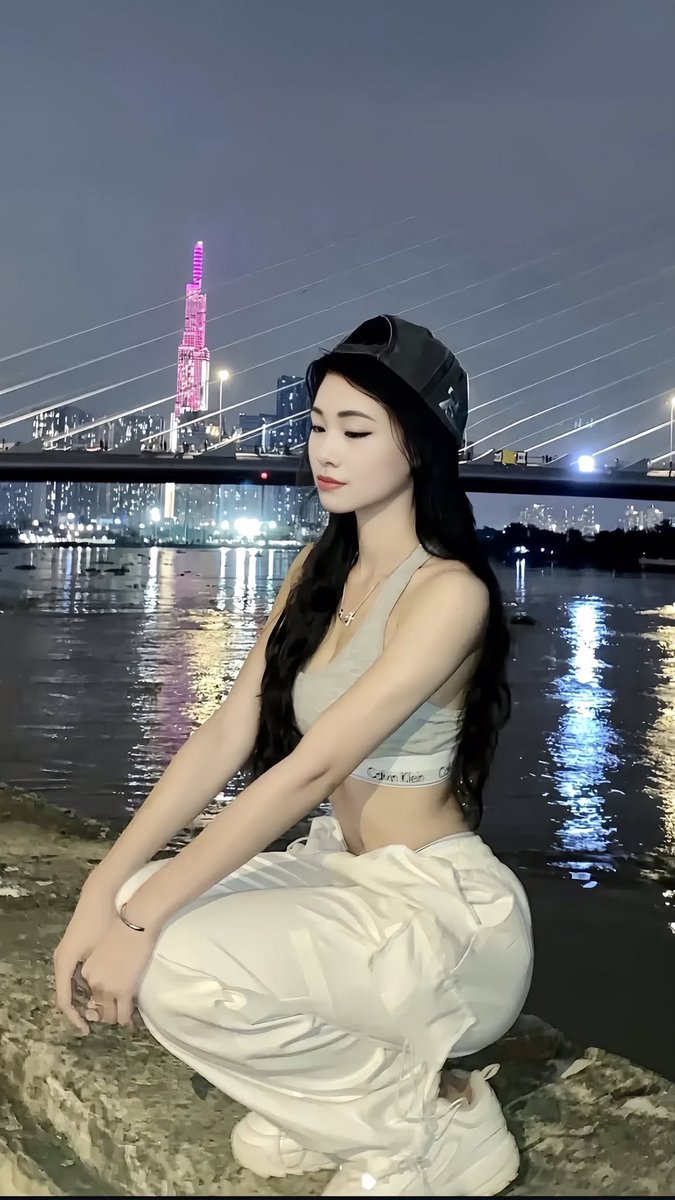 EdythLaumawy's tweet photo. 運動しても結局メンタルの調子は日替わりだから、効率的な最適解なんて最初から存在しない気がしてくるね… https://t.co/OlgXF1ZKwf