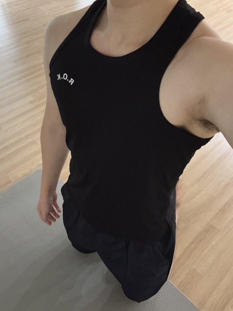 oppeonm's tweet photo. 나만 겨드랑이 패티쉬 있음? 다들 어디임 https://t.co/XzVR5GQR4d