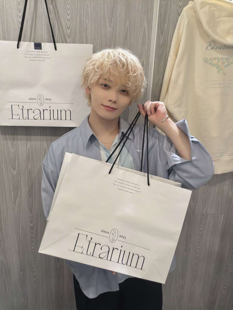 My_kwk_N's tweet photo. ルミネエスト新宿ポップアップ最終日です

みんな会いに来てね https://t.co/jsTbphABbg