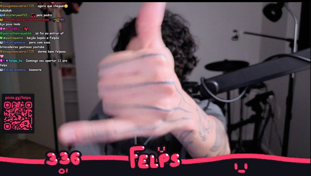 FelpsUpdate's tweet photo. A live acabouzinho por hoje, até amanha amigos.
E o Felps diz novamente para que todos se organizem e lembrem que o futuro dos próximos anos do Brasil depende de nós. https://t.co/0KsWgTigOQ