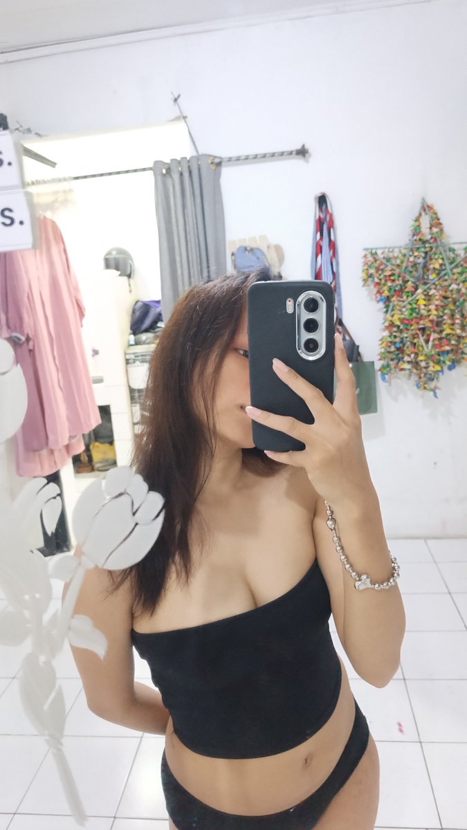 Hyemess's tweet photo. Tinggal sendiri tuh gaenak ya ternyata🙄 https://t.co/SyIOkQmoIZ