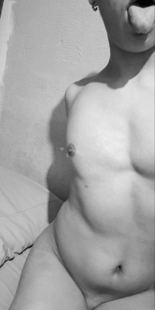 _milaafem's tweet photo. Alguna verga por ahí? 💘 #femboy #gay #trans #bottom https://t.co/a8DtVHw1Uo