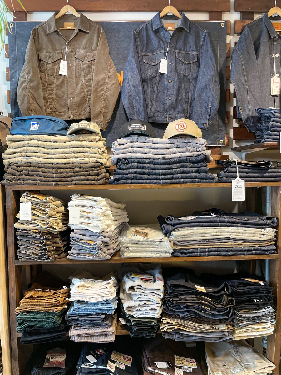 SAPPOROBASE's tweet photo. 🌞We’re open🌞
https://t.co/627eieZckJ
#levis #リーバイス
#standardcalifornia #スタンダードカリフォルニア
#HTC #resolute #リゾルト
#tes #bendavis #champion
#cookman #healthknit
#tcbjeans #wrangler #lee
#rainbowsandals #vans
#towncraft #thriftylook
#アメカジ #札幌 https://t.co/eKK9DW55Bp