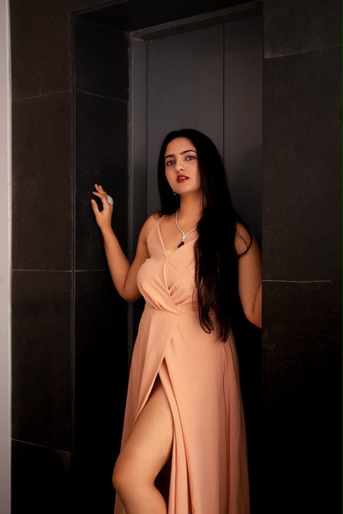 hiKollywood's tweet photo. Elegance with an edge. ✨🖤

Radhika Preethi looking effortlessly stunning. ❤️

#RadhikaPreethi @SathishwaranPRO https://t.co/pZ3wCa63j1