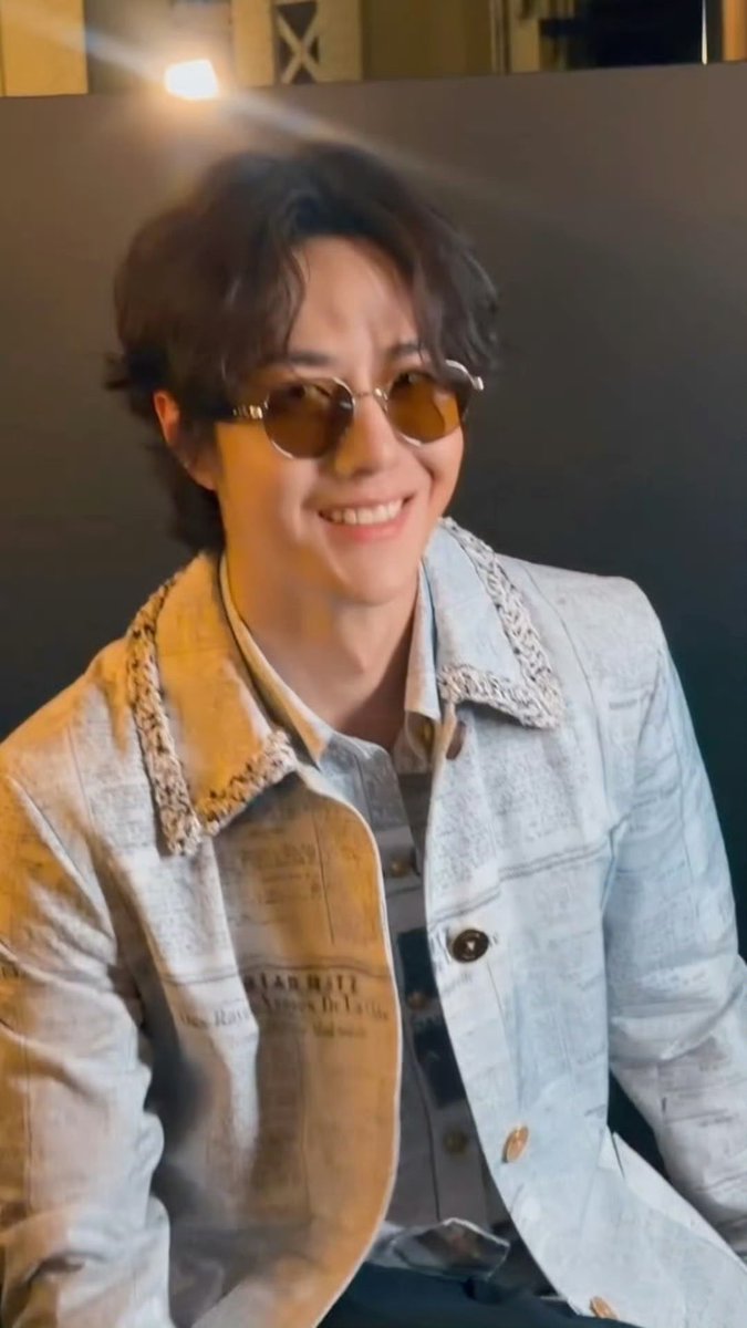 wyb_85c's tweet photo. เม้าส์ฉ่ำงานไหนก็เม้าส์หนุ่มอารมณ์ดี

WANG YIBO CHANEL PFW SS27
#WangYiboxChanelSS27 #Chanel
#CHANELSpringSummer #ChanelSS27 https://t.co/TfQ3huiqIa