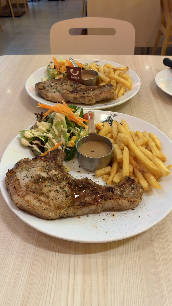 reno____o's tweet photo. จัดไปตึงๆซานตาเฟ่ 279บาท ได้2จาน หมดเขต10ตุลาคมนี้ https://t.co/FwIospR7nf