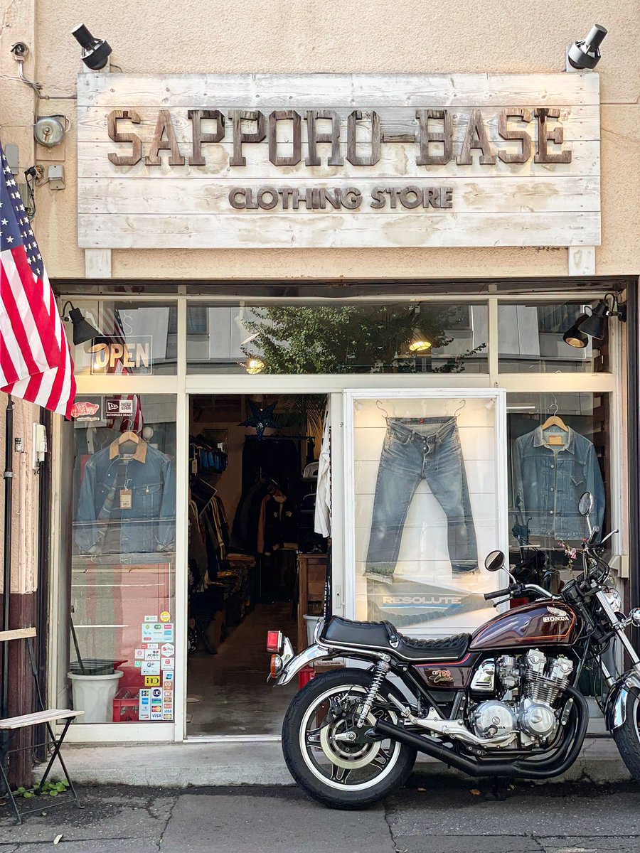 SAPPOROBASE's tweet photo. 🌞We’re open🌞
https://t.co/627eieZckJ
#levis #リーバイス
#standardcalifornia #スタンダードカリフォルニア
#HTC #resolute #リゾルト
#tes #bendavis #champion
#cookman #healthknit
#tcbjeans #wrangler #lee
#rainbowsandals #vans
#towncraft #thriftylook
#アメカジ #札幌 https://t.co/ehMbbe3I3f
