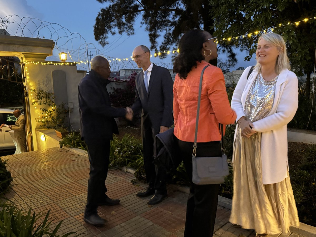 Sanpaulo888's tweet photo. 🇪🇷 🇪🇷 🇪🇷 
🇩🇪|▪︎Celebrating German #UnityDay in Asmara

The Embassy of the Federal Republic of Germany in Asmara was delighted to host a reception marking the Day of German Unity.

#GermanUnityDay #Germany #Eritrea https://t.co/pb62a1JnTp