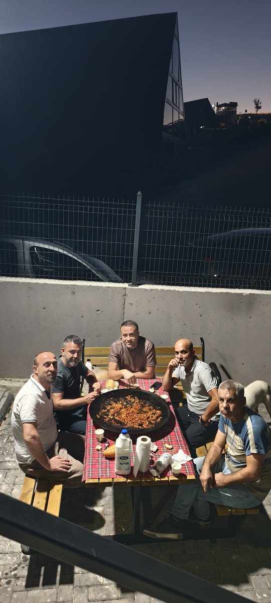 ymal_k32571's tweet photo. 👉Gençliğe Üretin Demekle Olmuyor 
#StajyerçırağaTamSigorta

#MilliTakım 
#Bizimçocuklar
#TFFİSTİFA 
#uluslarligi
#Türkiye
@AYDIN367471
@purzi08
@abis_mustafa 
@akyu0666 https://t.co/kvmCGrCOKu