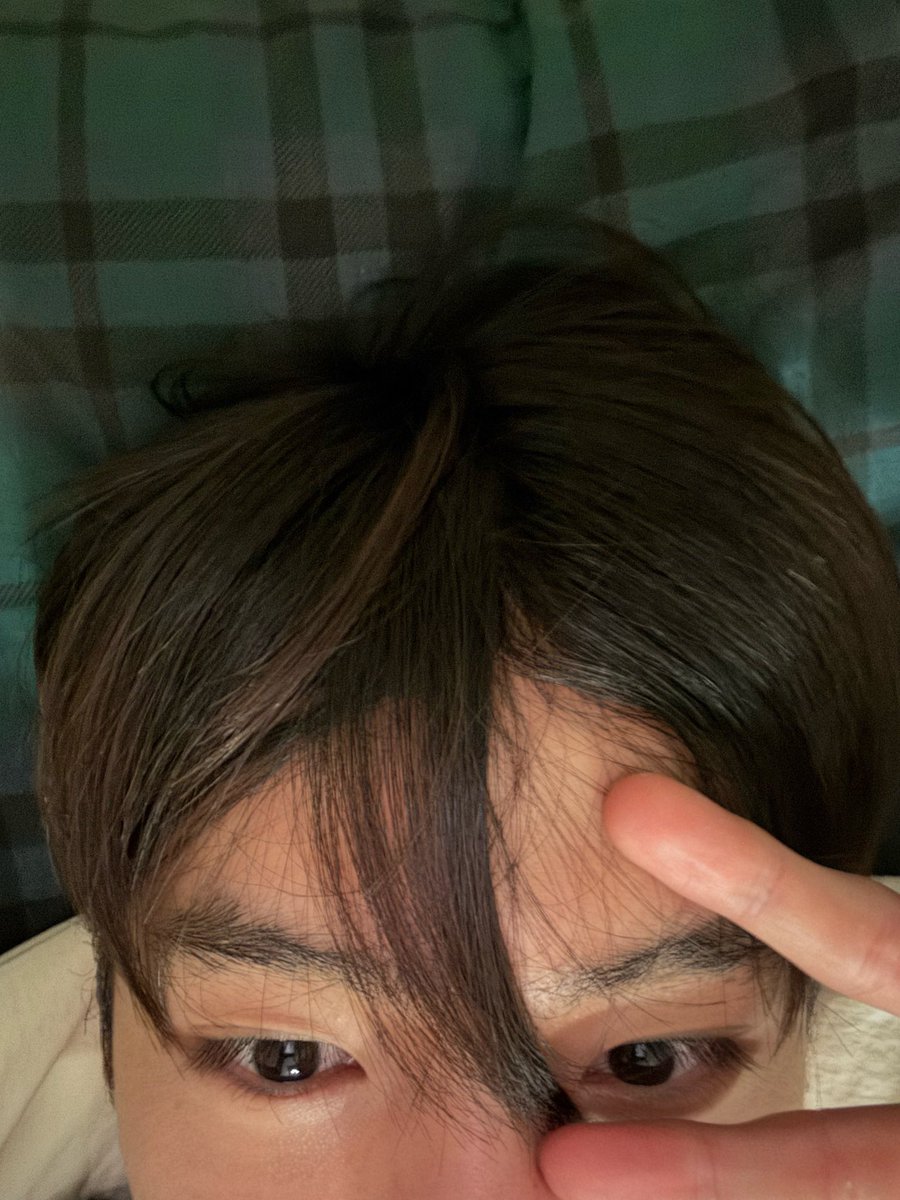 eoomuuk's tweet photo. 세팅된사진보다도 이런 일상에서 보고용으로 찍은 그런 사진들이 진짜 너무너무너무너무 좋음 현재얗ㅎ..🫰🏻 https://t.co/rWz8NNagzw
