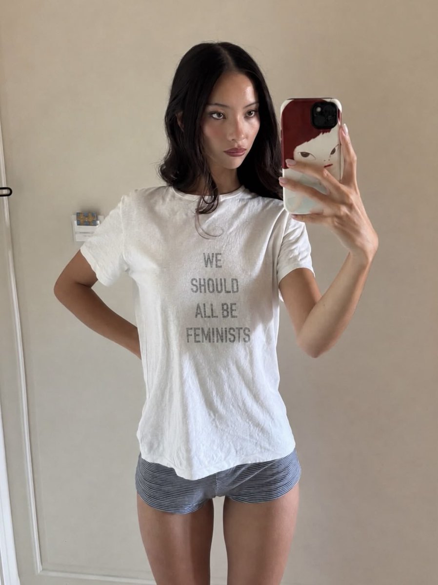 rubyvfae's tweet photo. she's my fav thinspo https://t.co/ufTuqJIkaG