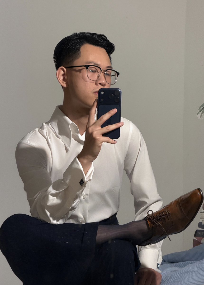 Huangbuff2778's tweet photo. 来舔👅 https://t.co/2ZBNj8BtJi