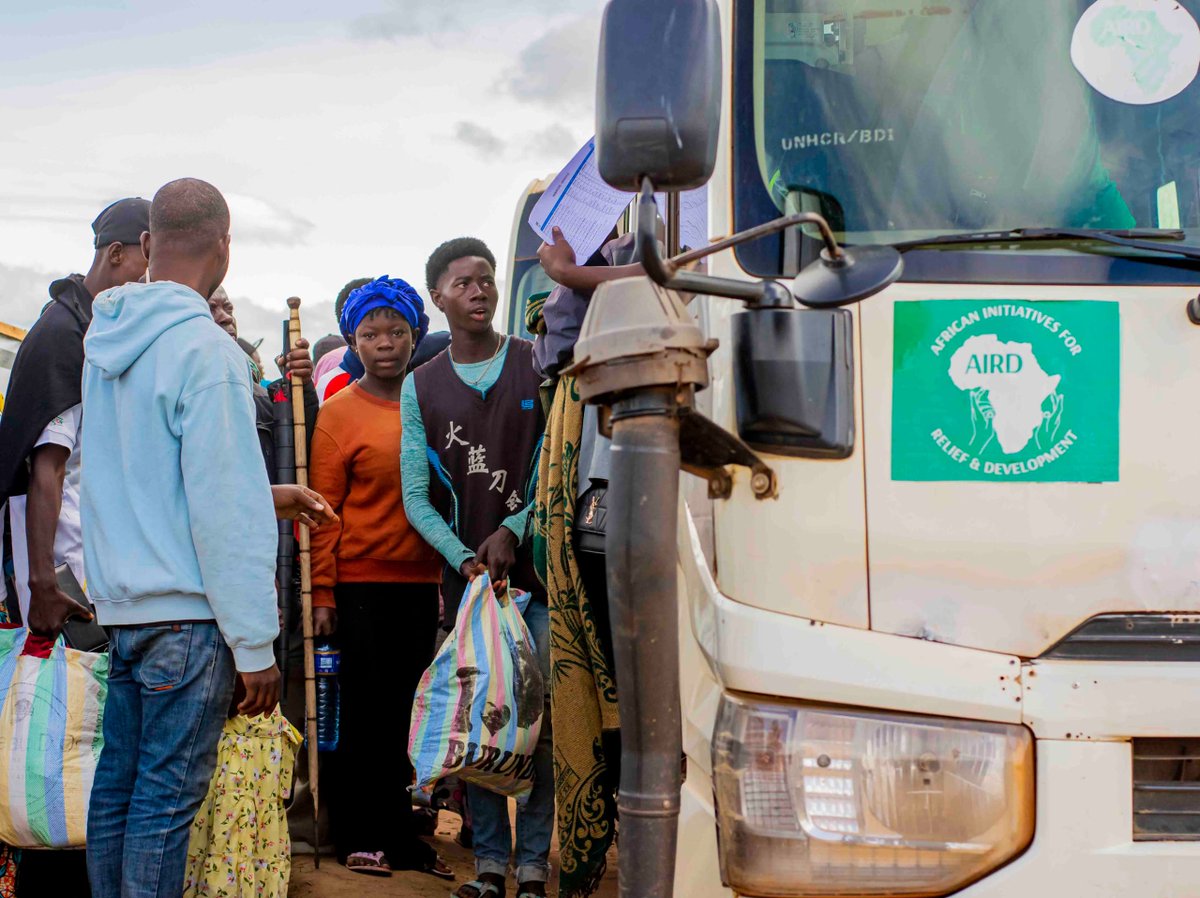 AIRDInt's tweet photo. 1,032 Congolese refugees have voluntarily returned to the Democratic Republic of the Congo from Busuma, marking another significant movement under the ongoing voluntary repatriation programme led by UNHCR in partnership with AIRD.
AIRD teams coordinated the vehicle fleet, luggage loading, transport compliance and secure convoying to the border, supporting a safe and orderly return.
#AIRD #UNHCR #VoluntaryRepatriation #DRC #RefugeeReturn