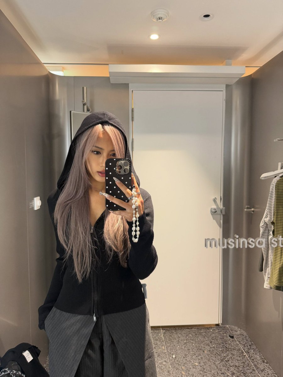 iamnarikim1's tweet photo. What have you heard about Korean girls ?🙃 https://t.co/UJg1It3gD7