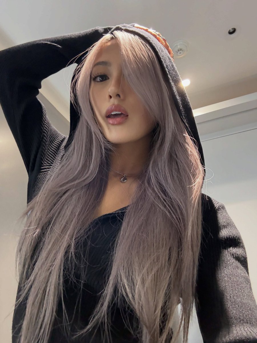 iamnarikim1's tweet photo. What have you heard about Korean girls ?🙃 https://t.co/UJg1It3gD7