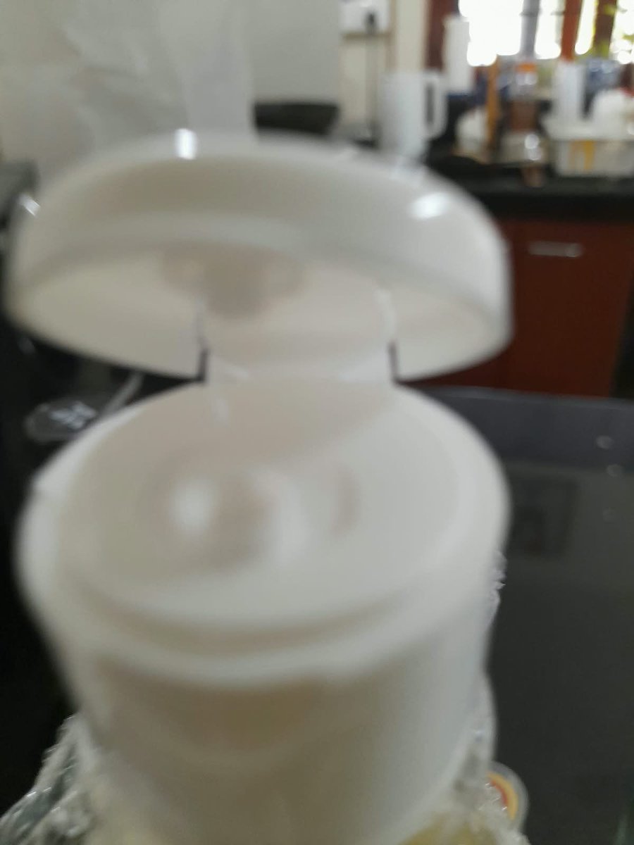 ansbertds1's tweet photo. I have been delivered a product
Delivery by Amazon
Tracking ID: 372977989474
This product is non returnable
But the bottle is damaged https://t.co/7I61ZwFq6P