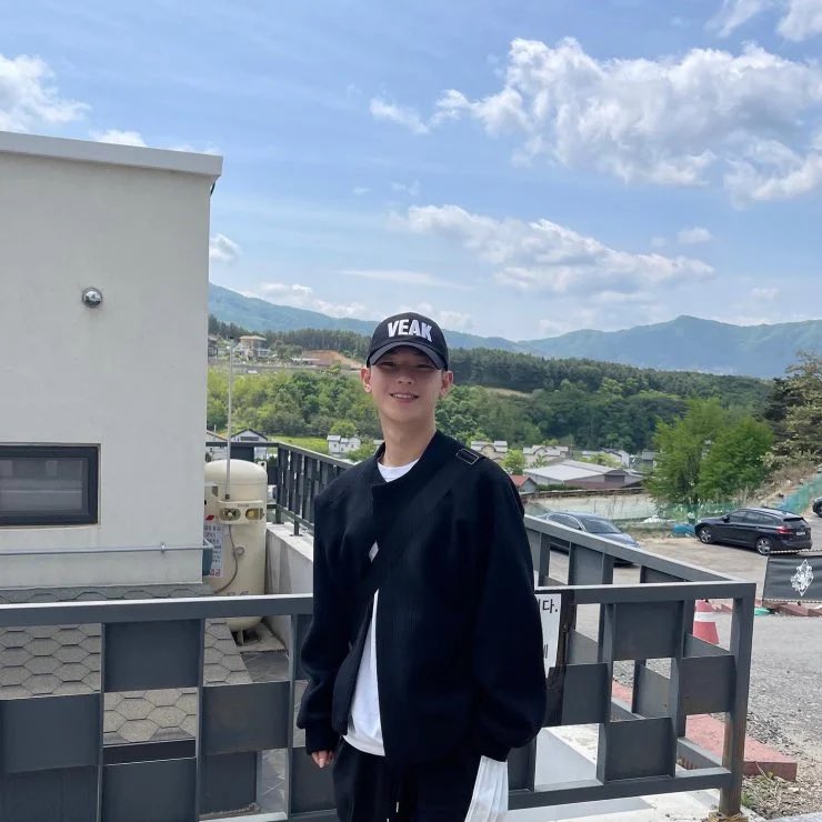 syuutiipie's tweet photo. domin in cap and beanie 🥹 https://t.co/rWYpjYR5rx