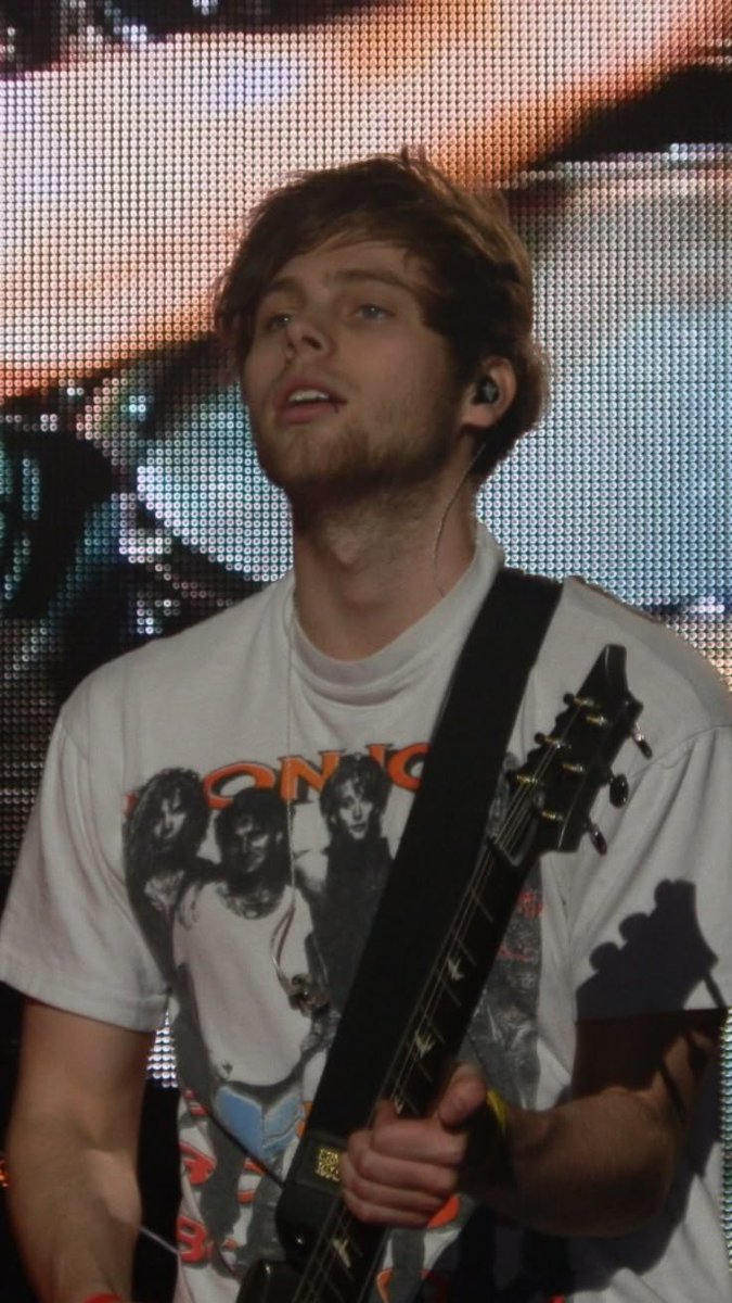 mgcisameerkat's tweet photo. each era of luke is so different it's hard to believe they're the same people https://t.co/ruMnAvhw3A