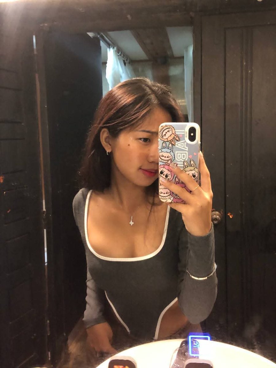 TinMayOobecv's tweet photo. Love me https://t.co/HCANbzGFHX