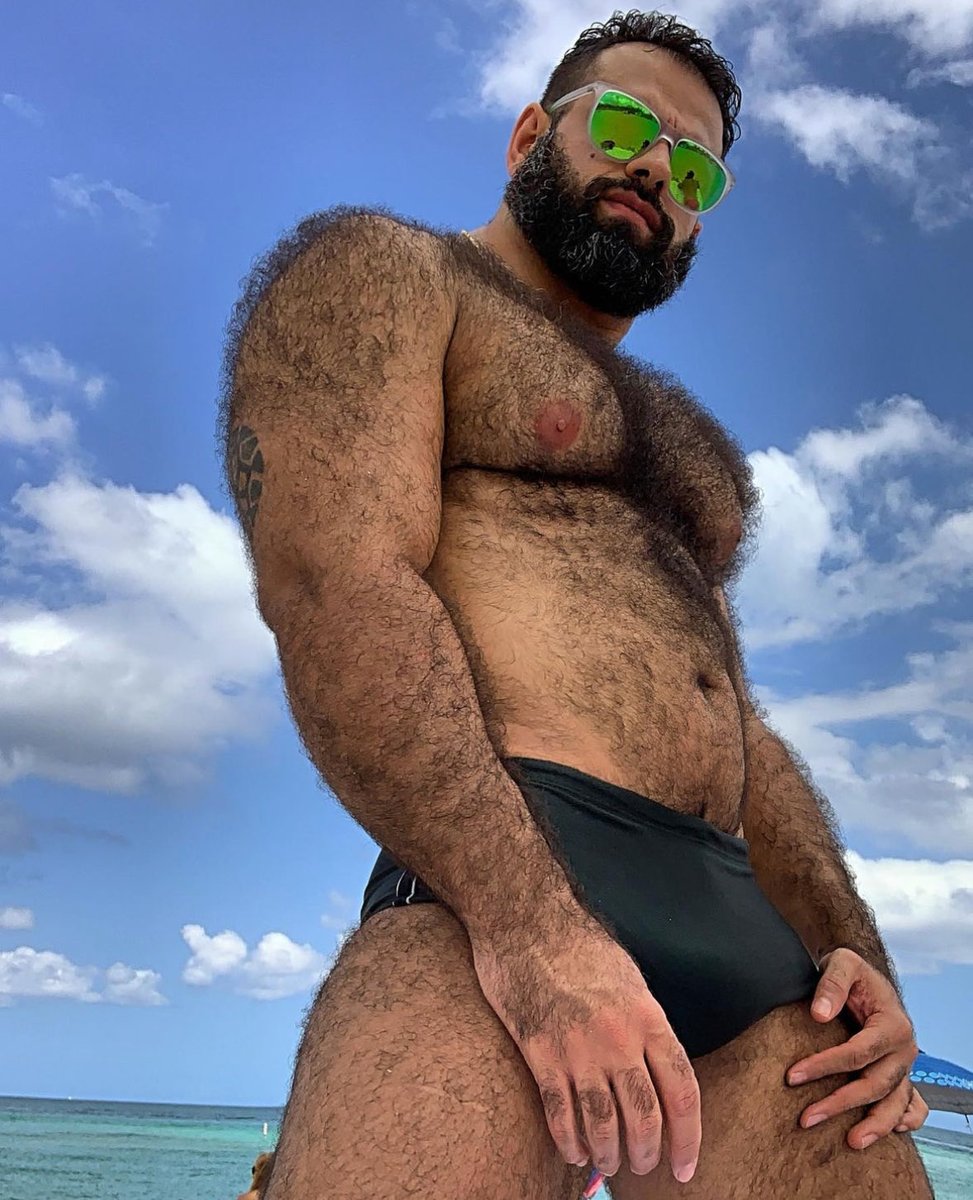 Hairyunc's tweet photo. Hairy as fuck https://t.co/z0WmuFMsqY