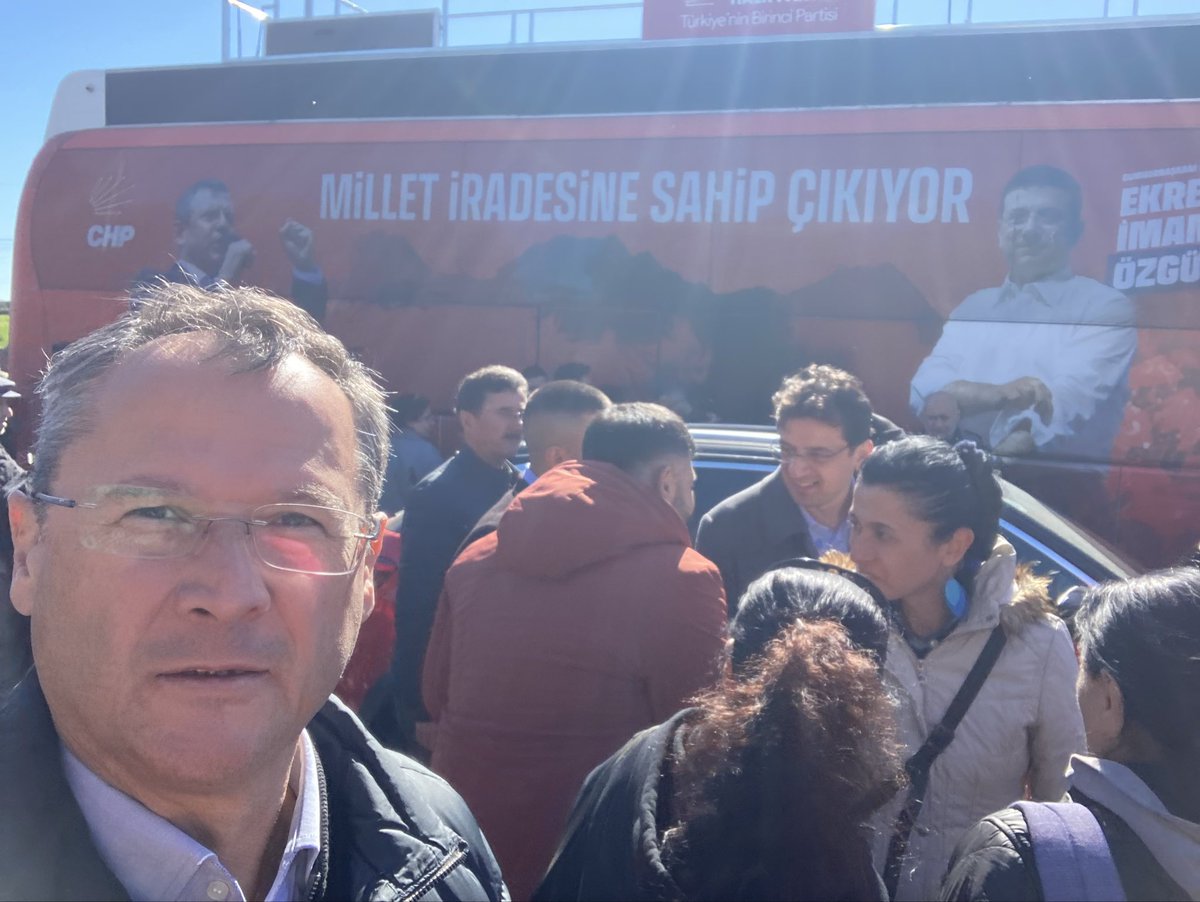 Zekeriya_Say's tweet photo. Kaç gün geçti...
*
Özgür Özel hala...
*
Çin'de reşit olmayan küçük kızla yakalanan Fethiye Belediyesi Meclis Üyesi Ruhtan Başkaya hakkında tek kelime etmedi..
*
"Fon"u konuşurlar ama kendi "donu bozuk"lara tek laf etmezler.. https://t.co/pjNH45nlAP