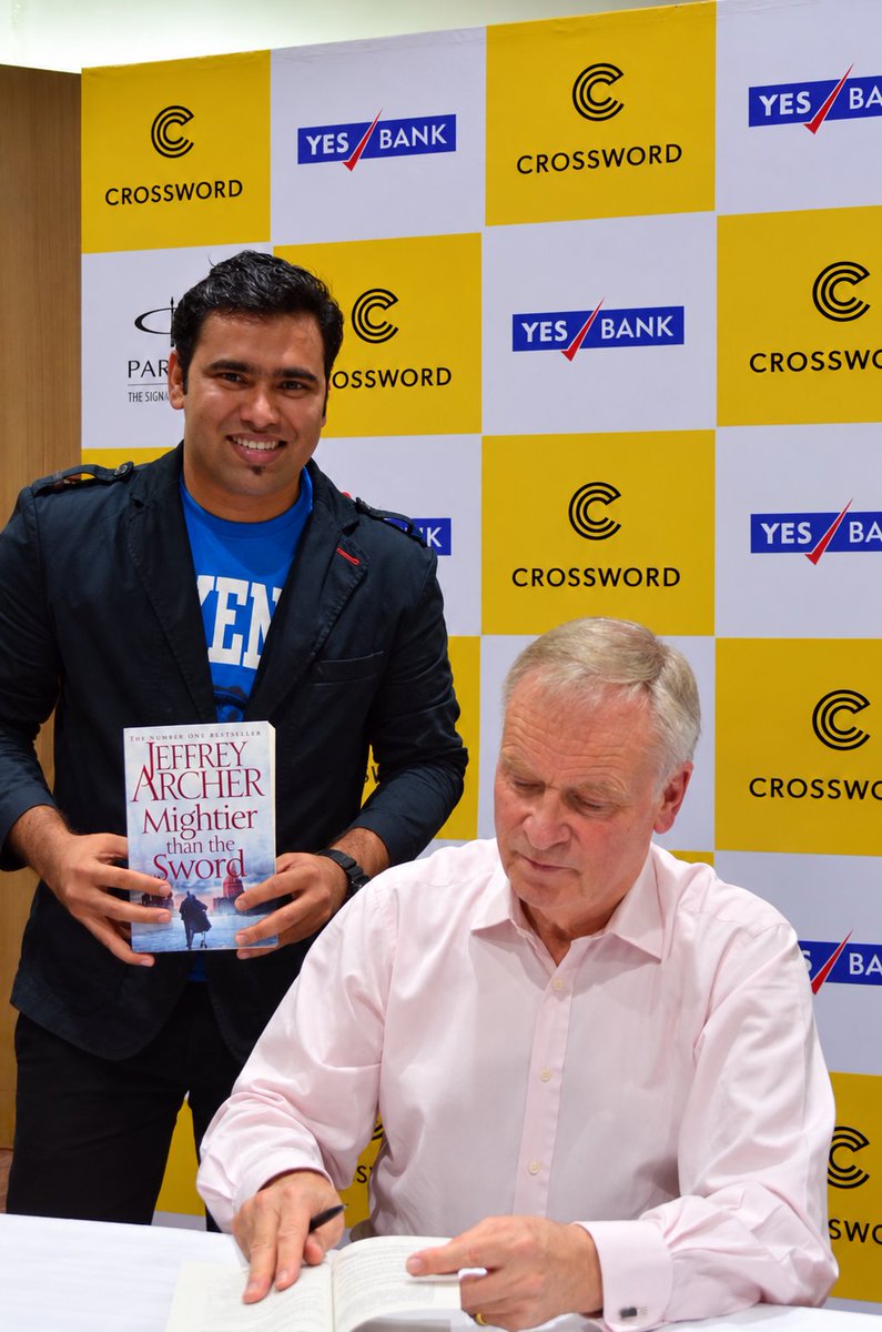 bernarddsa's tweet photo. I met @Jeffrey_Archer in 2015 at @crossword_book in Bangalore. Meeting the man whose stories had inspired millions around the world. His passing is a huge loss to literature and to the future of storytelling.

Thank you, Jeffrey, for the stories. Rest in peace. 📚🖤 https://t.co/H2zl5tyE1f