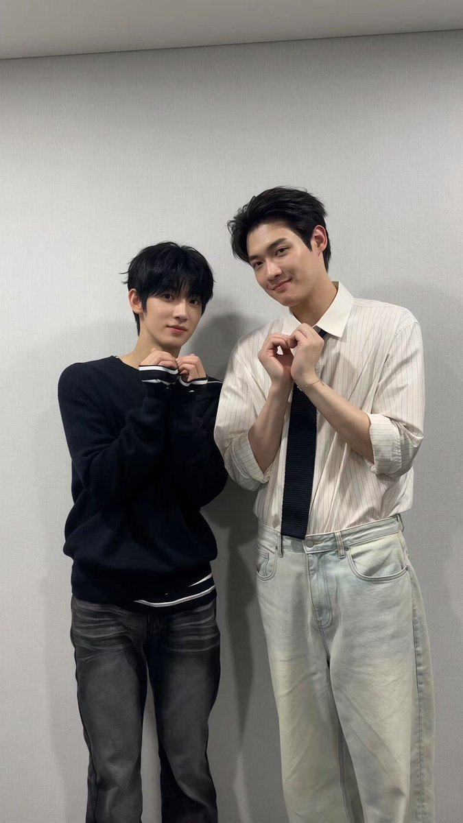 iiceeiei_'s tweet photo. ยุนอู

ALWAYS BY YOONWOO’S SIDE

#WELCOMEHOMEYOONWOO
#YOONSIKxSIWOO
#검사실의제안과_함께한_100일넘게 https://t.co/BJZKsE8alJ