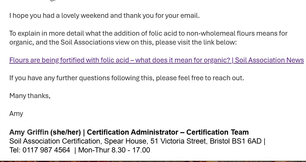 And7's tweet photo. @A1an_M reply from soil association 
link - https://t.co/q0Mjb7NYDw
how is it not illegal/mislabelling to put a synthetic ingredient in organic food https://t.co/qke24gViE1