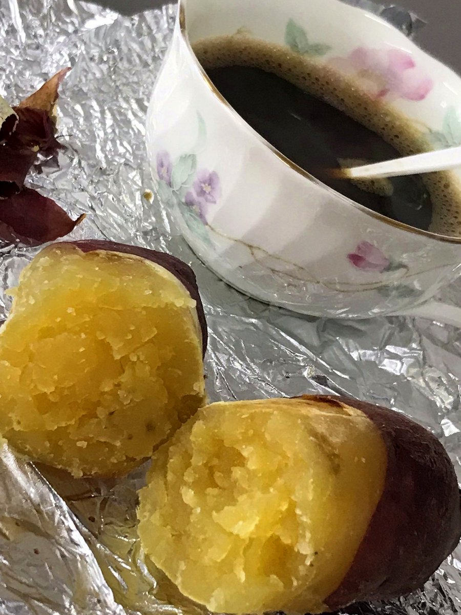 AlinaMaurinxz's tweet photo. まだ終わらないやることリスト、いったいいつになったら全部片付くのかね。

休むタイミングも見つからないし…
😞 https://t.co/bs9bCp5eBM