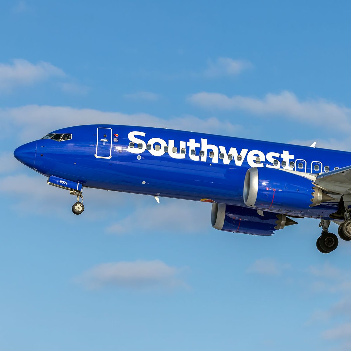 Dexerto's tweet photo. Southwest is giving people free flight points based on how many notifications are on their phone

The more notifications you have, the more points you can get https://t.co/ypAvFcsb6U