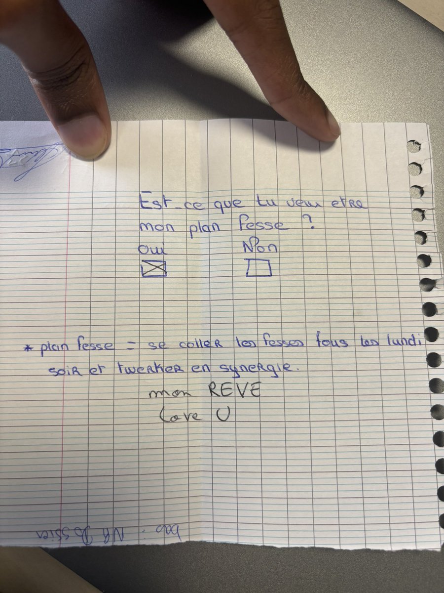 scorpmtn's tweet photo. Du coup je me suis trouvé un nouveau plan fesses https://t.co/dXehsglGZT