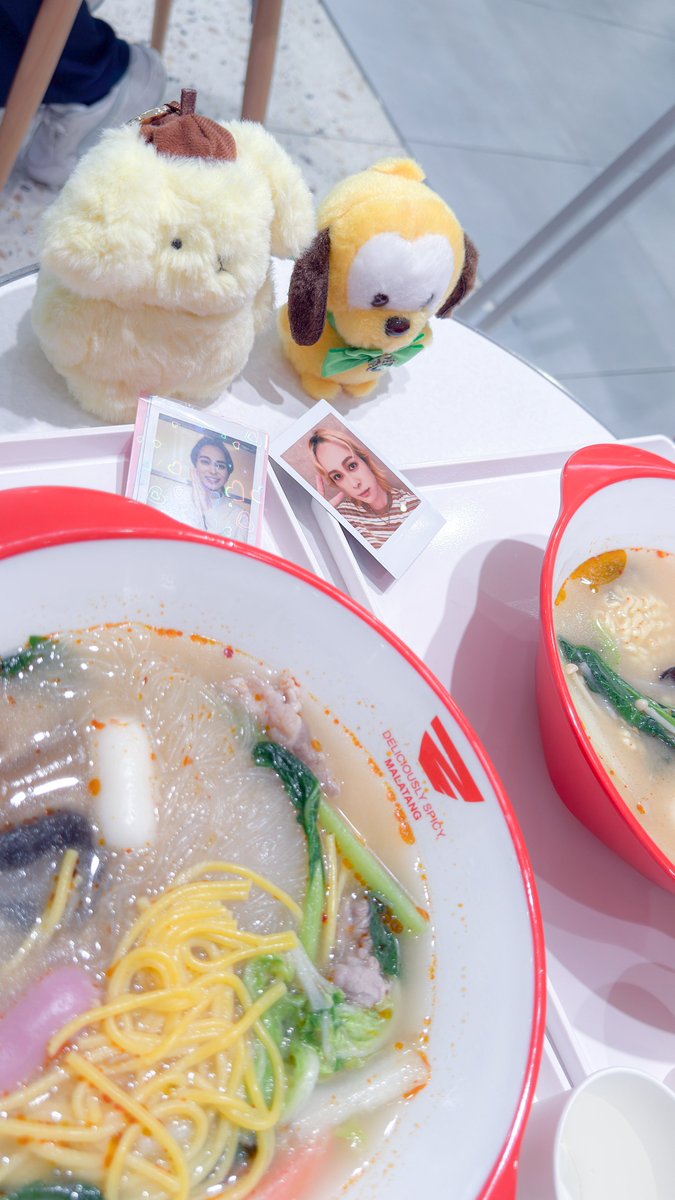 _r_m1z's tweet photo. みんなのイチオシ揚げたてチュロスとうまうま麻辣湯‼️๑⃙⃘´༥`๑⃙⃘ https://t.co/dYVEGJUR8b