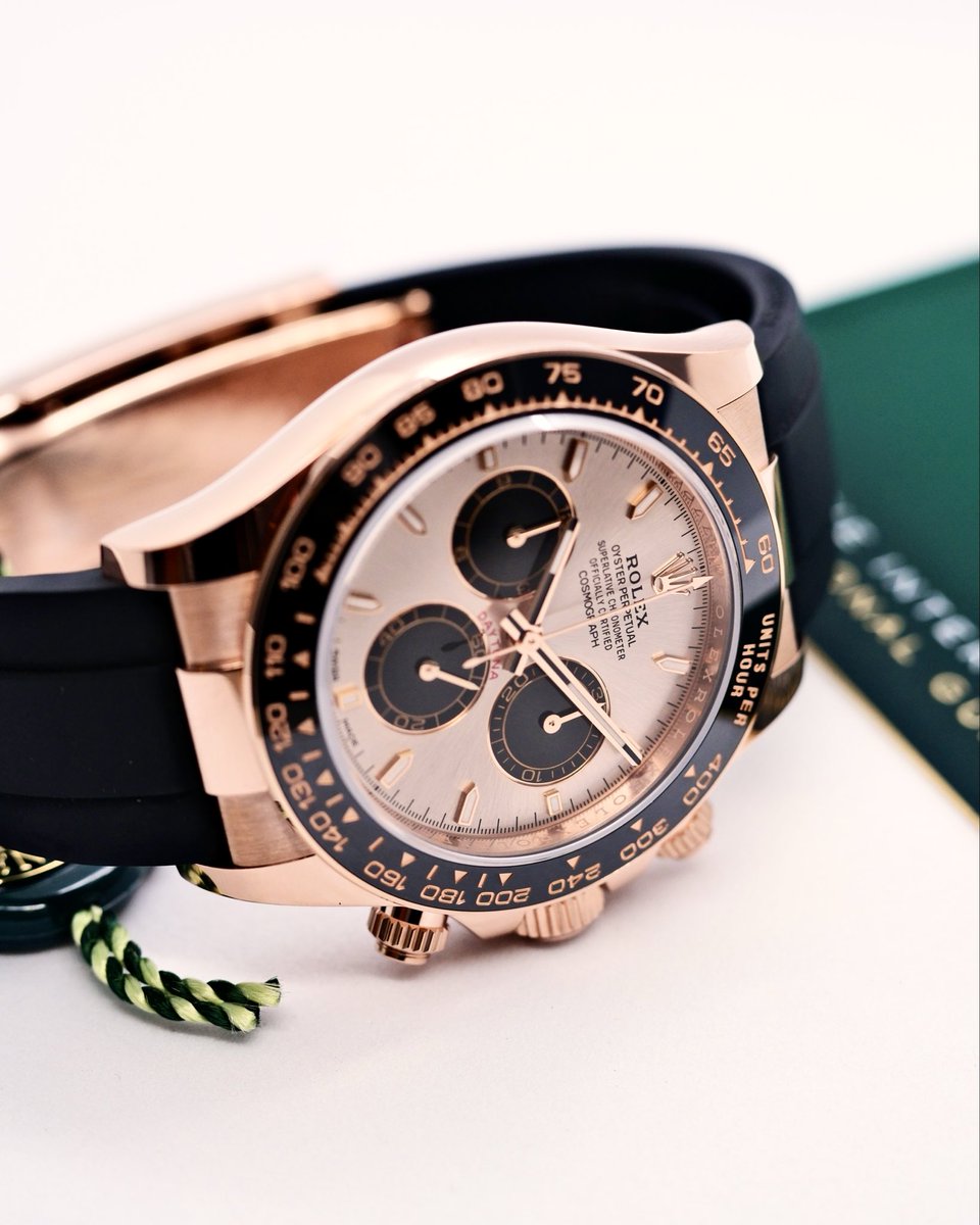 909shinsaibashi's tweet photo. ローズゴールドモデルの最適解。Ref.126515LN

商品紹介はこちら
↓
https://t.co/zu1HUrURJs

低金利ショッピングローンも実施中です！

#rolex #rolexdaytona #ref126515ln
#rolexquark #クォーク #osakawatch https://t.co/mdGz0dFbuV
