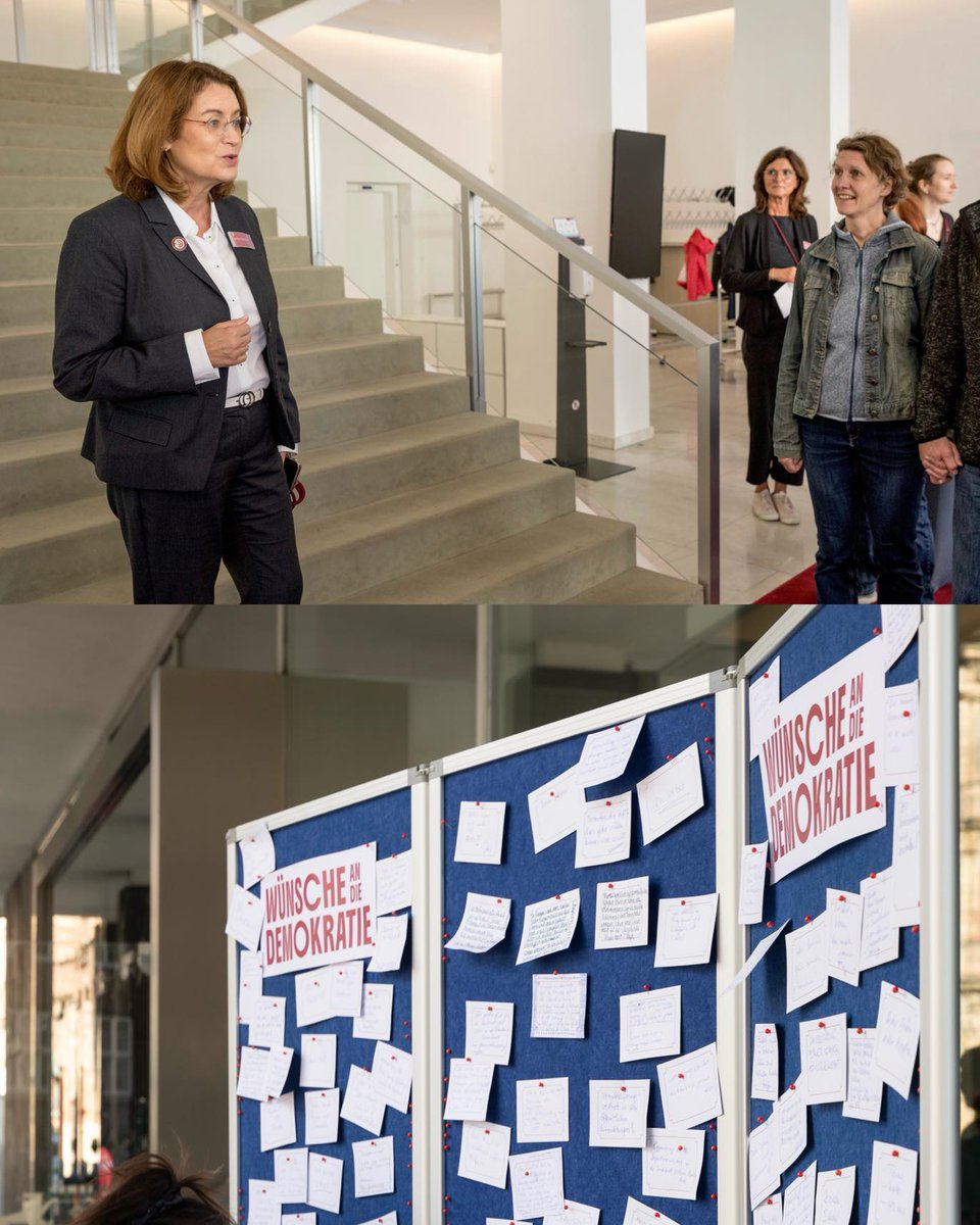 HBBuergerschaft's tweet photo. Hier ein kleiner Rückblick für euch: Das Wochenende und damit auch die Feierlichkeiten zum #TagderDeutschenEinheit liegen hinter uns und wir freuen uns riesig, dass rund 3.300 Besucher:innen im Haus der Bürgerschaft an unserem Programm teilgenommen haben! 🎉 https://t.co/Zxs9TkS4XT
