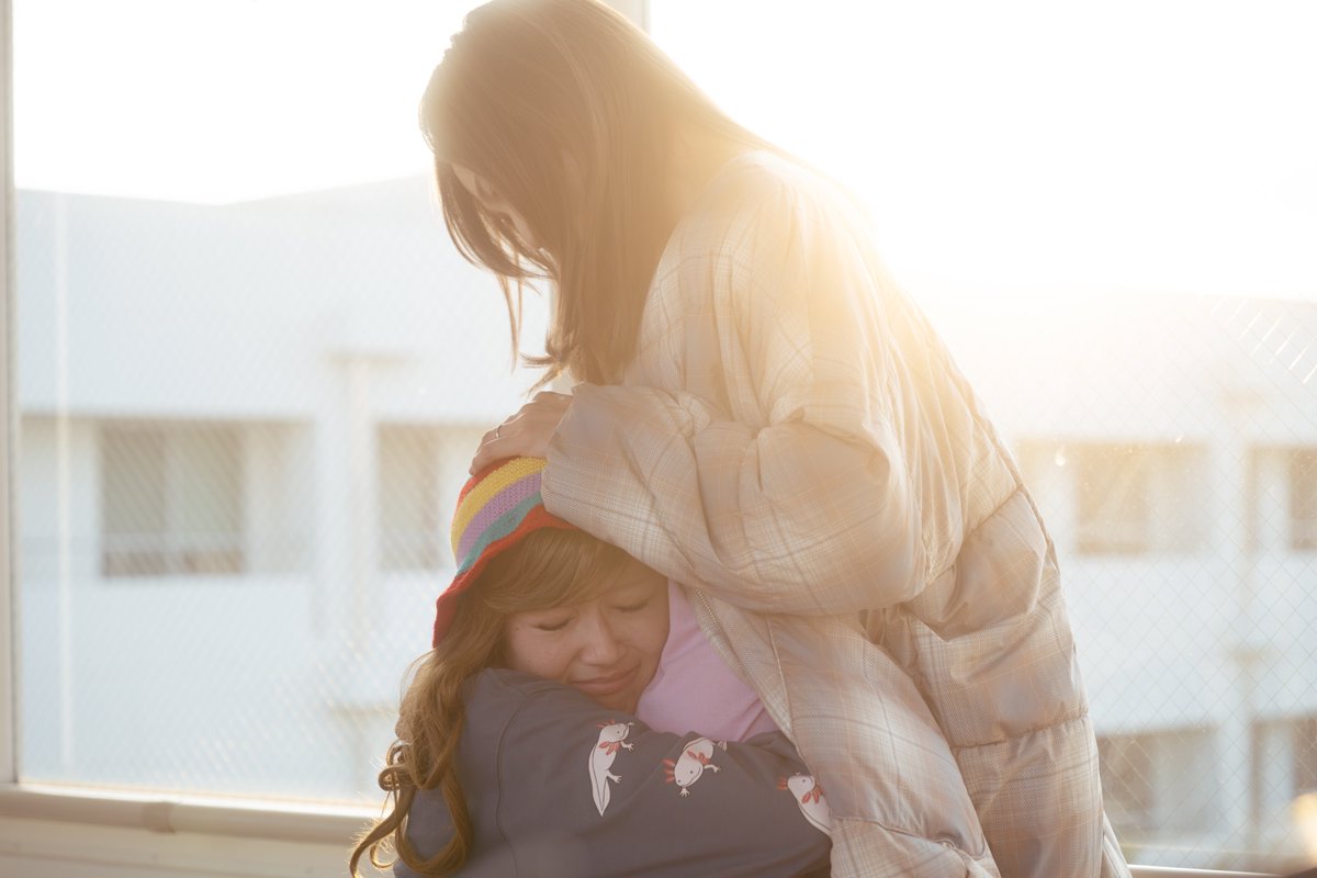 mamaseka_movie's tweet photo. #ママせか撮影日記
✐⋱⋰⋱⋰⋱⋰⋱⋰
〖繊細な感情表現を見せた #森田望智〗

和の妊娠に気づき、
お腹に頬を寄せるシーンの撮影では、
最初のテイクから繊細な感情表現を見せ、
深く役に入り込んでいる様子が印象的だった。

『ママがもうこの世界にいなくても
私の命の日記』#ママせか 絶賛上映中 https://t.co/7qXHIWwfsG