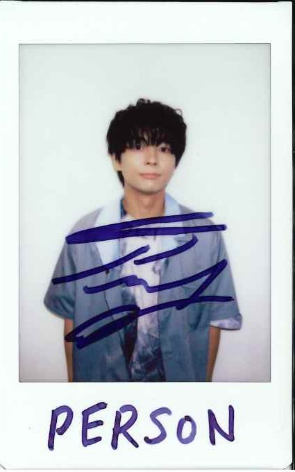 TVguidePERSON's tweet photo. 【「#TVガイドPERSON vol.168」好評発売中】
★直筆サイン入り生写真プレゼント
賞品番号E／#榎木淳弥 さん

必ず本誌の応募券をハガキに貼ってご応募ください。
締切は10/13(火)消印有効となります。
ご購入はhttps://t.co/768pUTxCtV
@TVguidePERSON https://t.co/IrCSsqfRkh