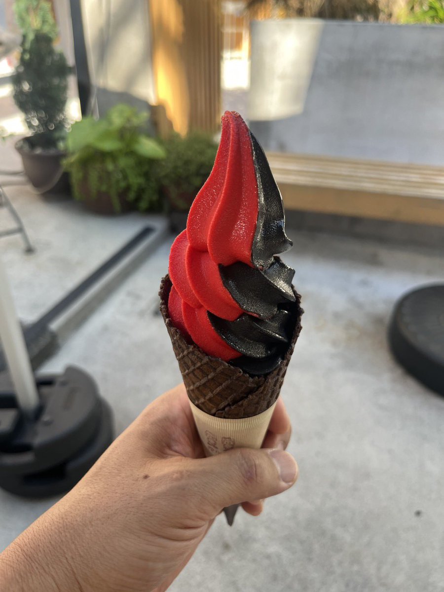 sanpai_btr's tweet photo. 親から二階堂ヒロ味のソフトクリーム送られてきた https://t.co/SFnIEGoCiM